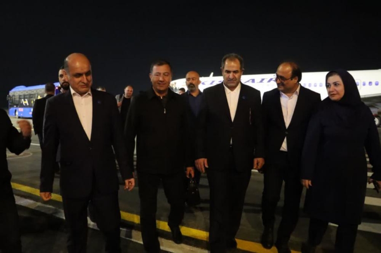 Welcomed by the Governor of Guilan, the Governor of the Balkan Province of Turkmenistan arrived in Rasht.