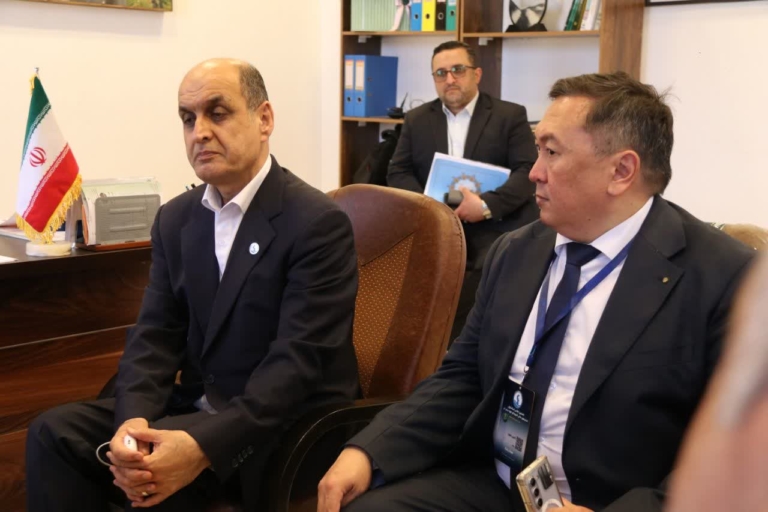 The governor of Guilan met with the Vice President of Kalmykia on the sidelines of the First Caspian Governors’ Forum to discuss joint cooperation in the fields of economy, tourism, and investment.