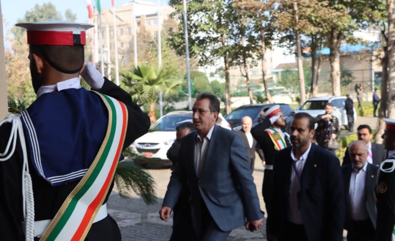 Прибытие внутренних и зарубежных делегаций на церемонию закрытия первого саммита губернаторов прикаспийских провинций.